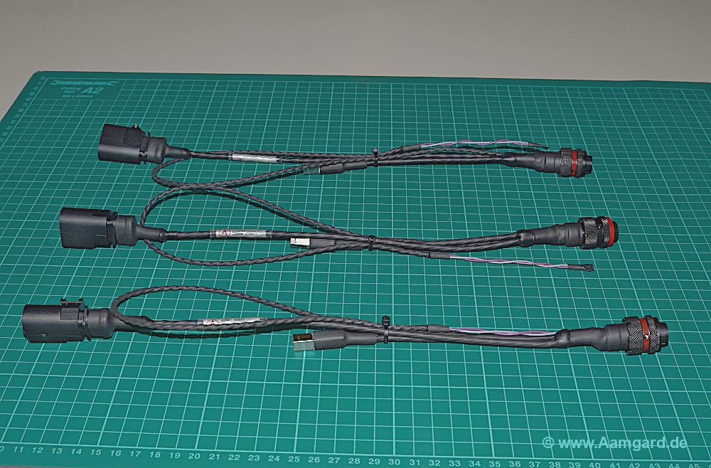 data cable with Autosport connector