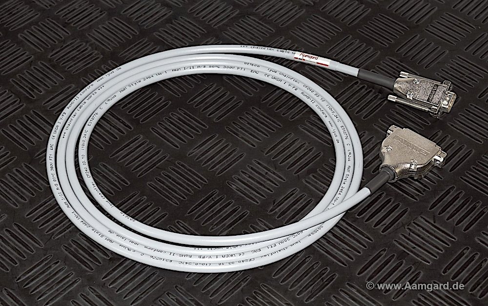 shielded Igus Chainflex control cable 9-pole with SubD connectors