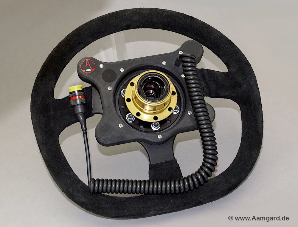 Momo steering wheel with quick-out for a classic  Porsche 962